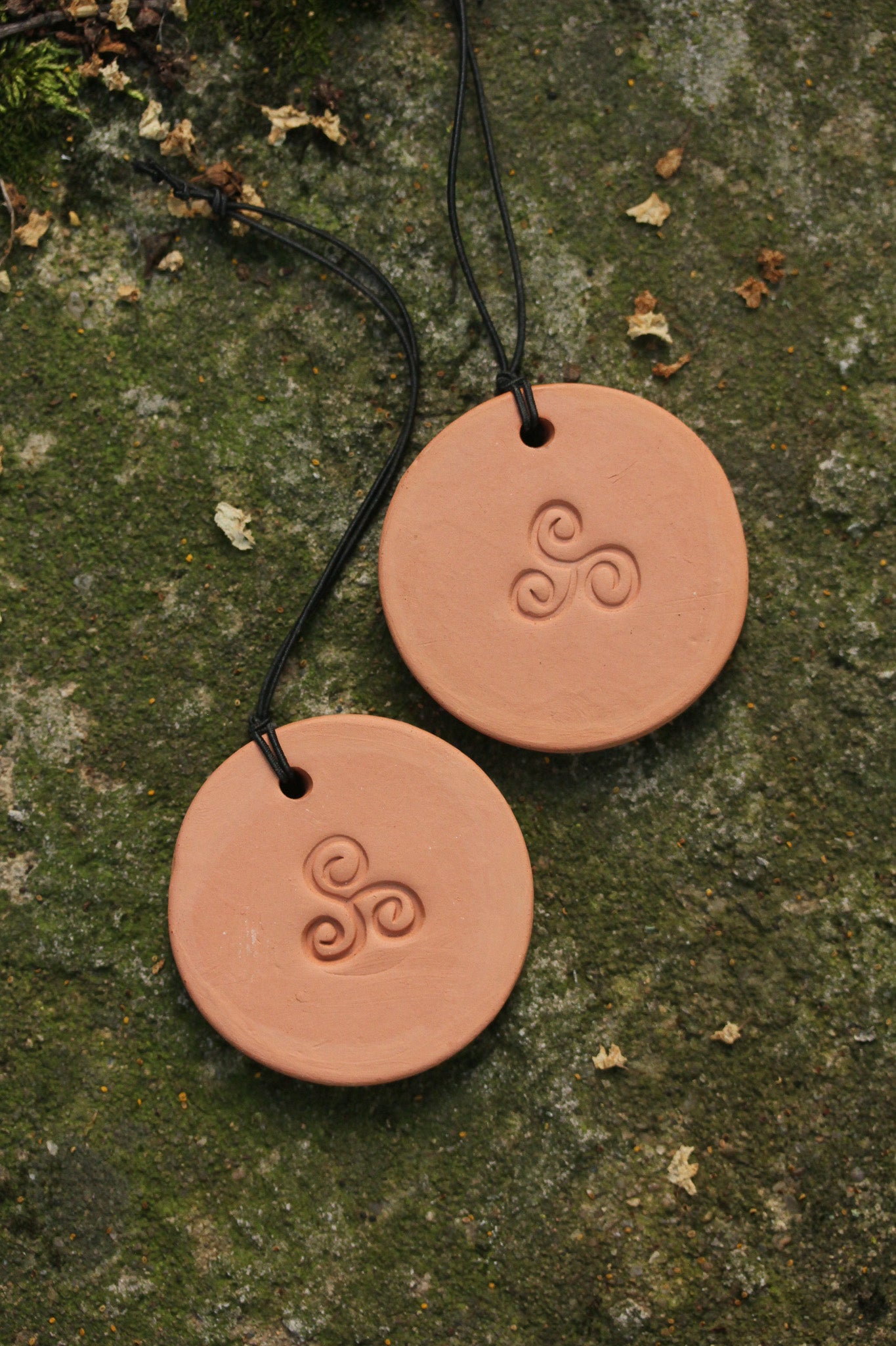 Terra Cotta Essential Oil Diffuser Disk: Hanging Aromatherapy: Passive Diffuser